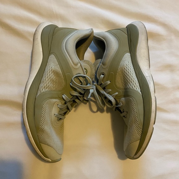 Lululemon Chargefeel Low Women’s Workout Shoe - Picture 8 of 9